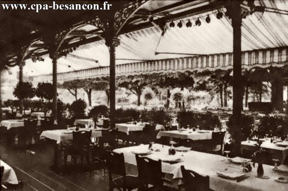 BESANÇON - Terrasse du restaurant des Bains salins de la Mouillère